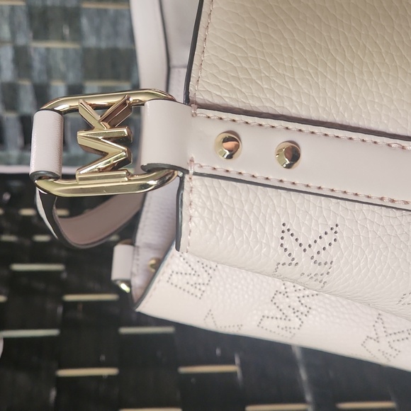 Michael korrs purse - Picture 7 of 16